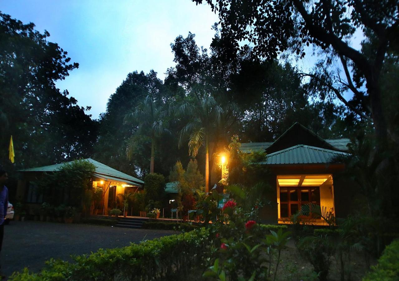 Mpt White Tiger Forest Lodge Tāla Exterior photo