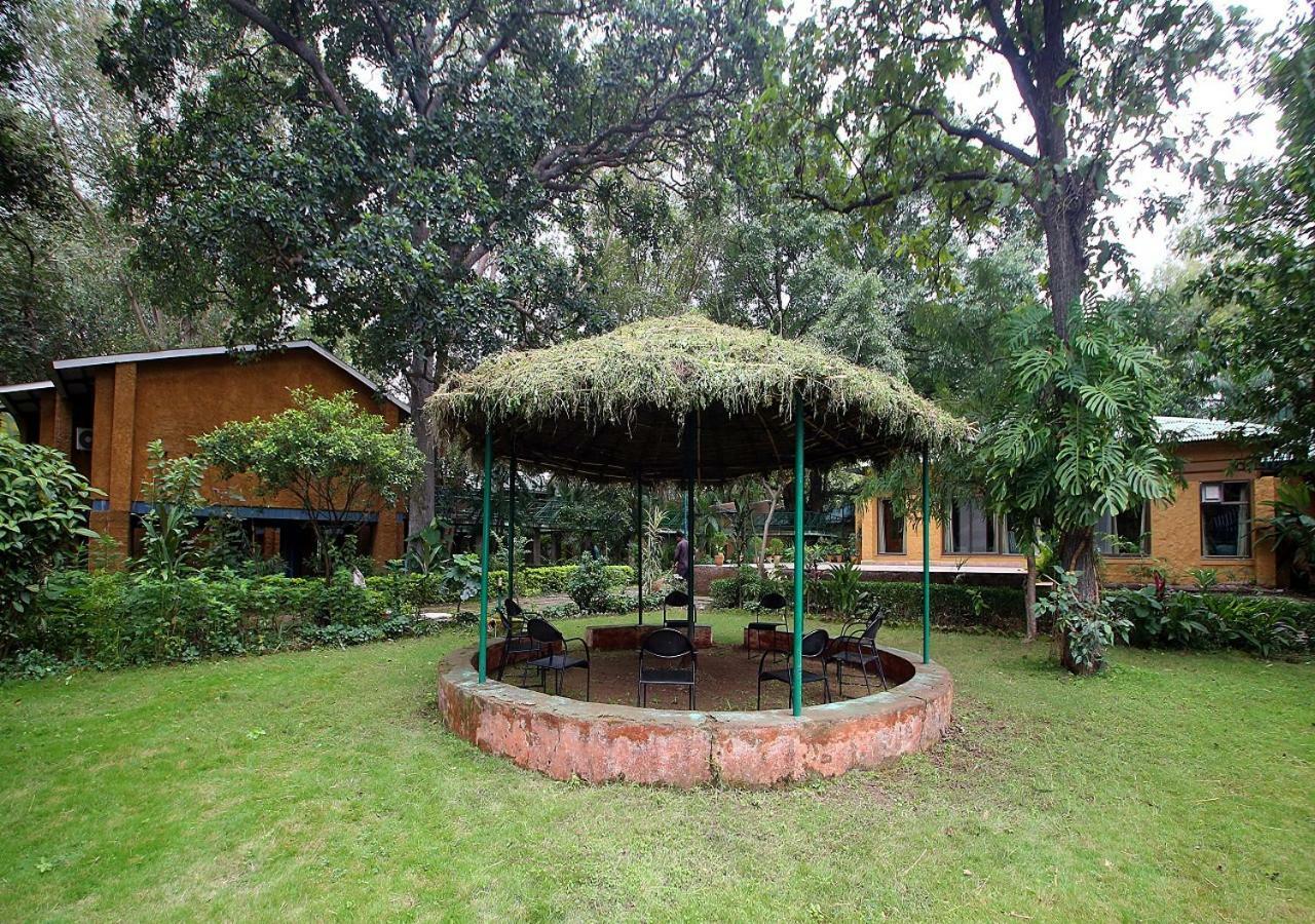 Mpt White Tiger Forest Lodge Tāla Exterior photo